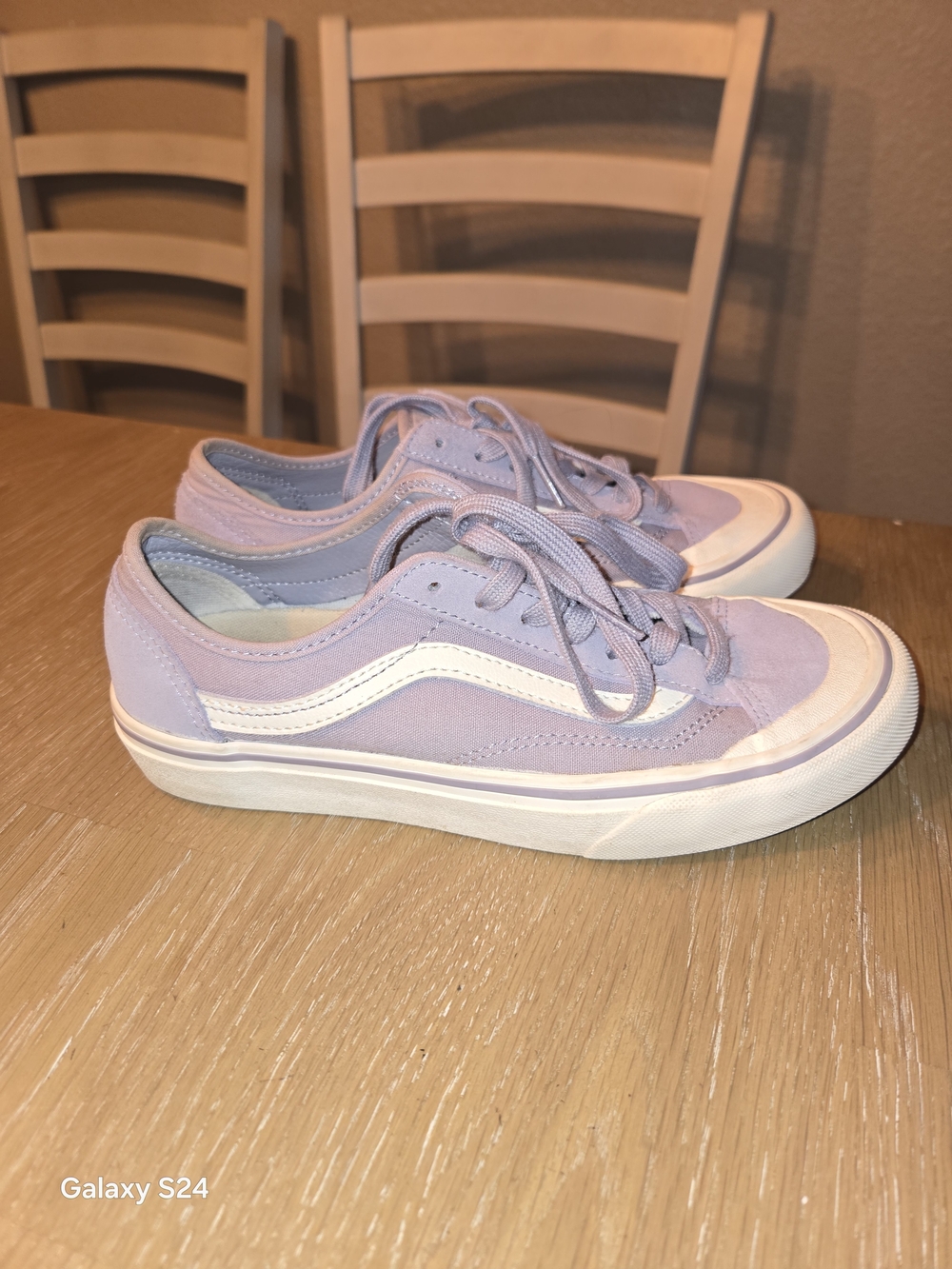 Vans Womens Sz 7.5 Low Cushioned Shoes
